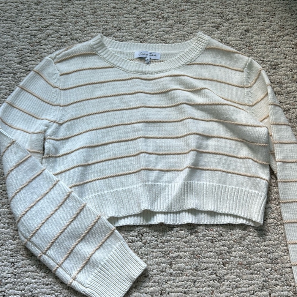 cute cream cropped comfy sweater